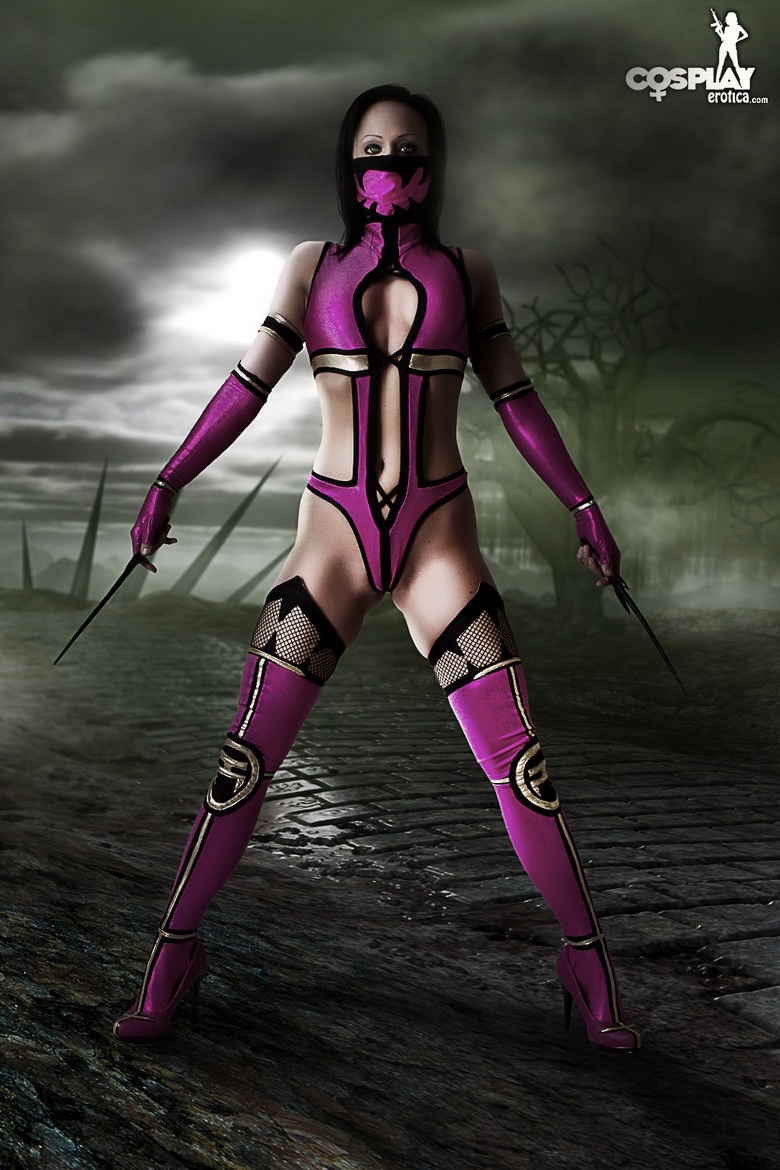 Cosplay Rosanna mortal kombat
